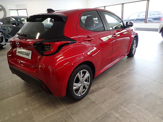 Mazda 2 11 of 18