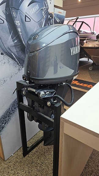 HR 480 SC Ny 2026 Yamaha F60 LC (Nya Designen) 9 of 9