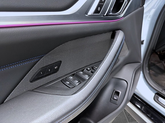 BMW i4 17 of 24