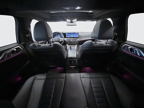 BMW i4 11 of 24