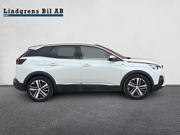 Peugeot 3008 2 of 5
