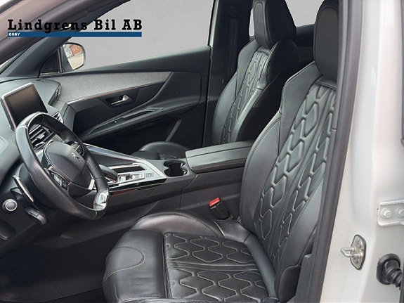 Peugeot 3008 7 of 11