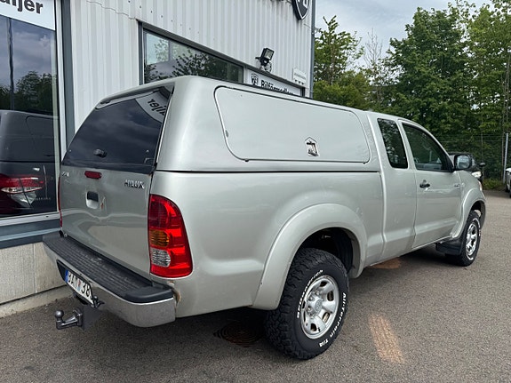 Toyota HiLux 10 of 14