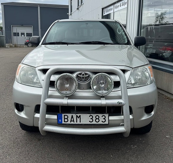 Toyota HiLux 5 of 14