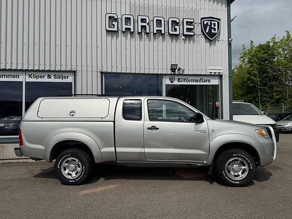 Toyota HiLux 3 of 14