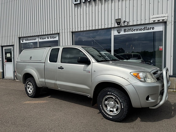 Toyota HiLux 4 of 14