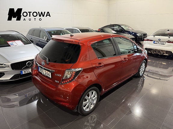 Toyota Yaris 5 of 23