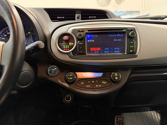 Toyota Yaris 15 of 23