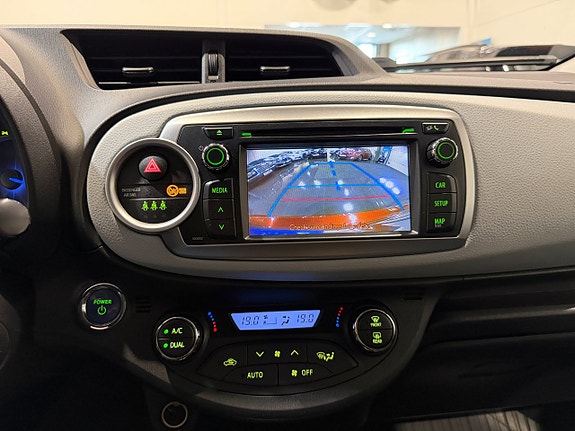 Toyota Yaris 14 of 23
