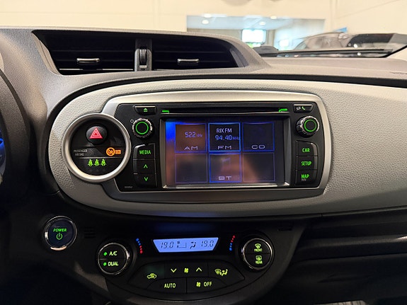 Toyota Yaris 13 of 23