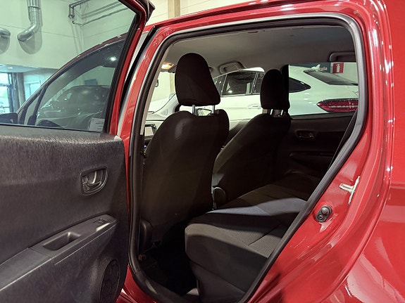 Toyota Yaris 21 of 23
