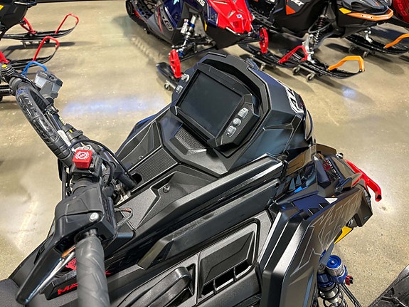 Polaris RMK BOOST KHAOS 146" ES - MOMS 5 of 5