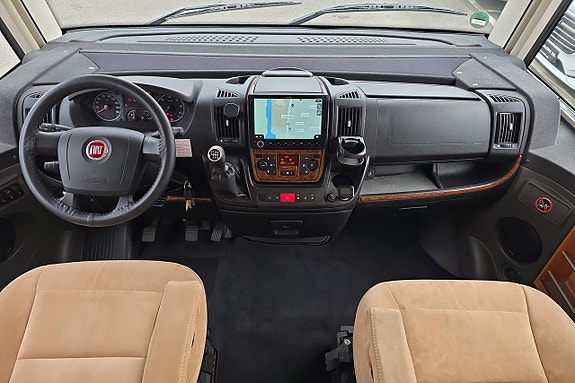 Hymer 678 Exsis-i 148hk, Långbädd, Ugn, Litium, Inverter, 3500kg 7 of 30