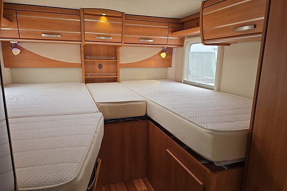 Hymer 678 Exsis-i 148hk, Långbädd, Ugn, Litium, Inverter, 3500kg 21 of 30