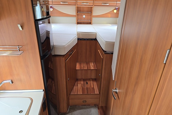 Hymer 678 Exsis-i 148hk, Långbädd, Ugn, Litium, Inverter, 3500kg 19 of 30