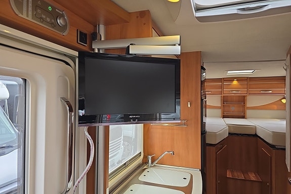 Hymer 678 Exsis-i 148hk, Långbädd, Ugn, Litium, Inverter, 3500kg 13 of 30