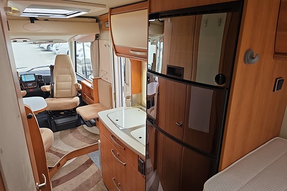 Hymer 678 Exsis-i 148hk, Långbädd, Ugn, Litium, Inverter, 3500kg 23 of 30
