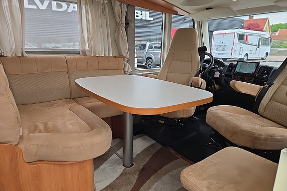 Hymer 678 Exsis-i 148hk, Långbädd, Ugn, Litium, Inverter, 3500kg 9 of 30