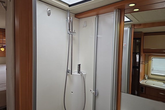 Hymer 678 Exsis-i 148hk, Långbädd, Ugn, Litium, Inverter, 3500kg 26 of 30
