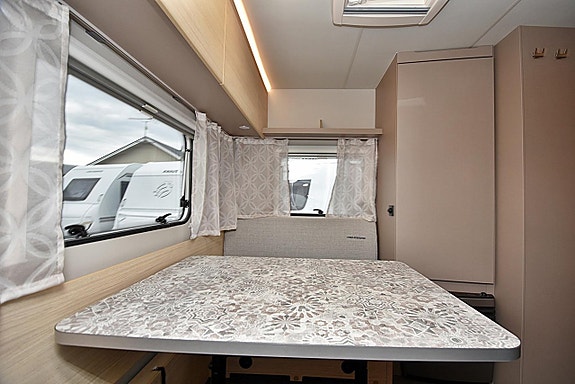 Weinsberg 470 EU CaraCito, Långbäddar *Välutrustad 5 of 27