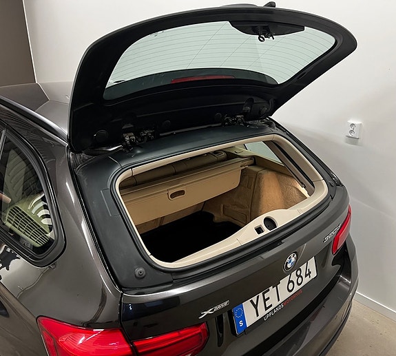 BMW 320d 13 of 14