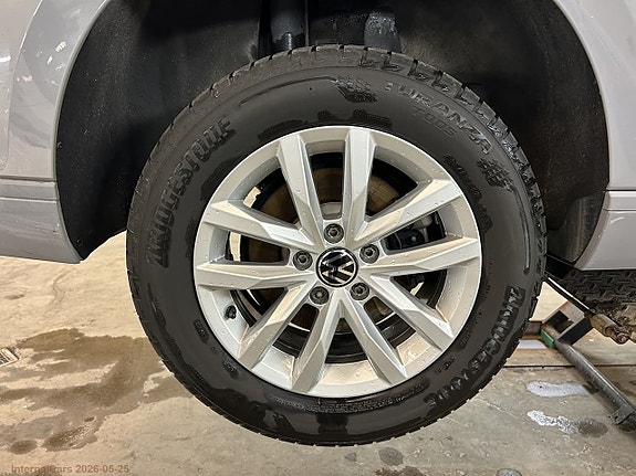 Volkswagen Passat 12 of 13