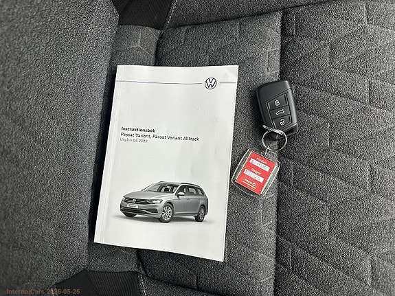 Volkswagen Passat 10 of 13