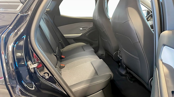 Ford Explorer 5 of 5