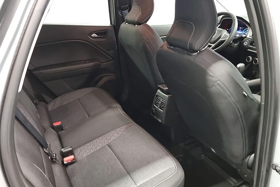 Renault Captur 17 of 21