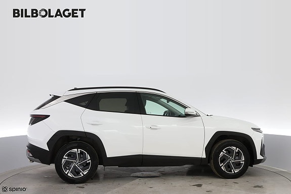 Hyundai Tucson 2 of 5