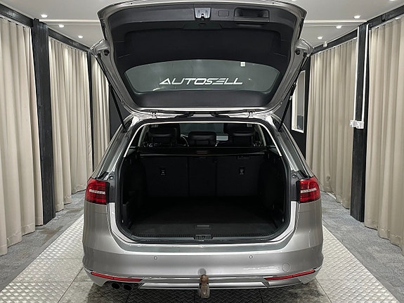 Volkswagen Passat 8 of 25