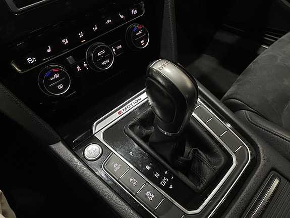 Volkswagen Passat 24 of 25