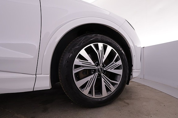 Audi Q4 Sportback e-tron 4 of 5