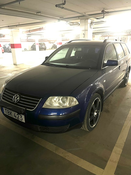 Volkswagen Passat 3 of 5