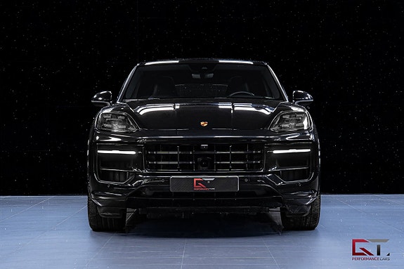 Porsche Cayenne S 4 of 5