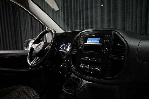 Mercedes-Benz Vito 111 22 of 23