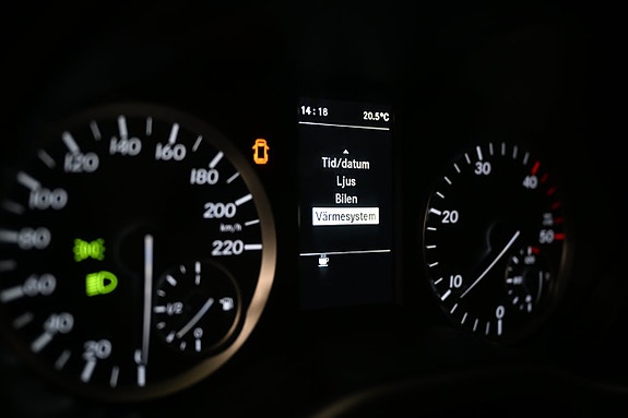 Mercedes-Benz Vito 111 14 of 23