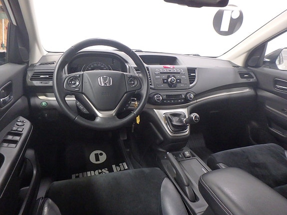 Honda CR-V 7 of 16