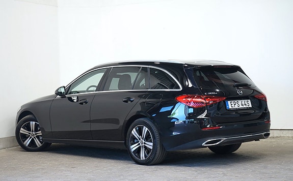 Mercedes-Benz C300 3 of 5