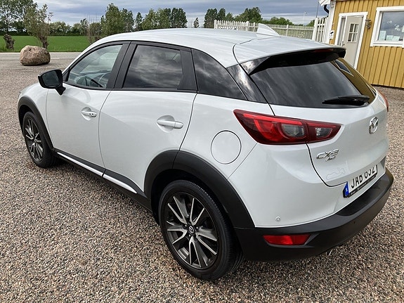 Mazda CX-3 4 of 5