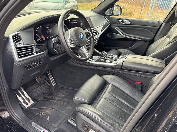 BMW X7 13 of 30