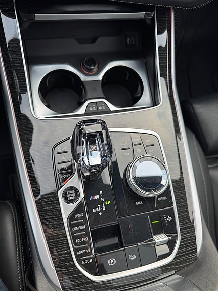 BMW X7 27 of 30