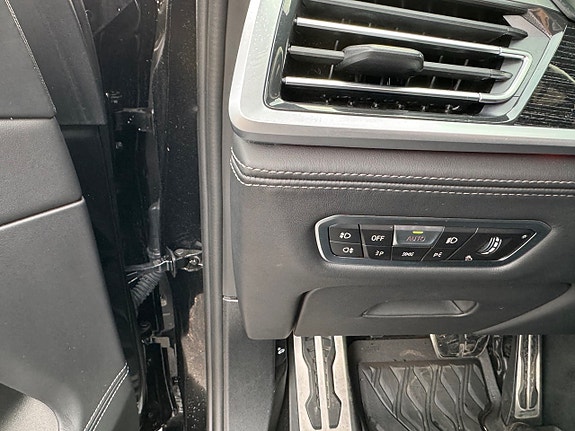 BMW X7 26 of 30