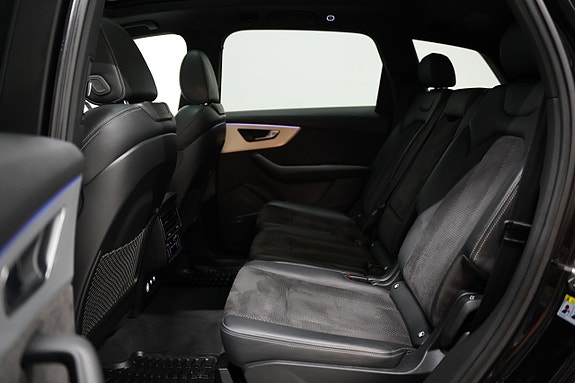 Audi Q7 30 of 30