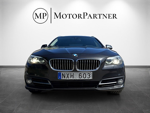 BMW 520d 3 of 5