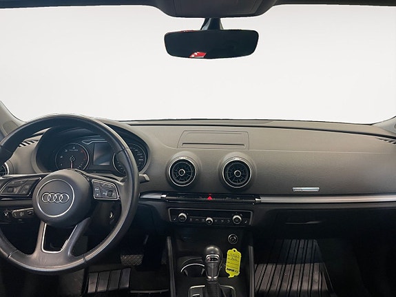 Audi A3 10 of 19