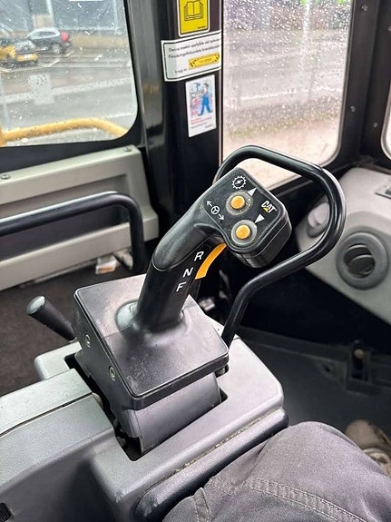CAT 988 K 10 of 16