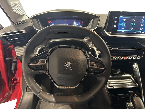 Peugeot 208 12 of 18