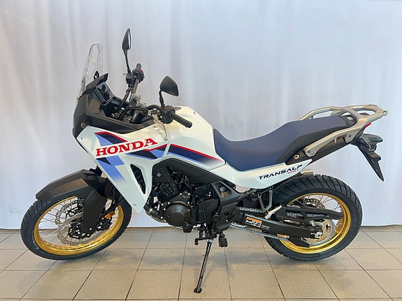 Honda Transalp XL750 #Finns nu i hallen# 6 of 10