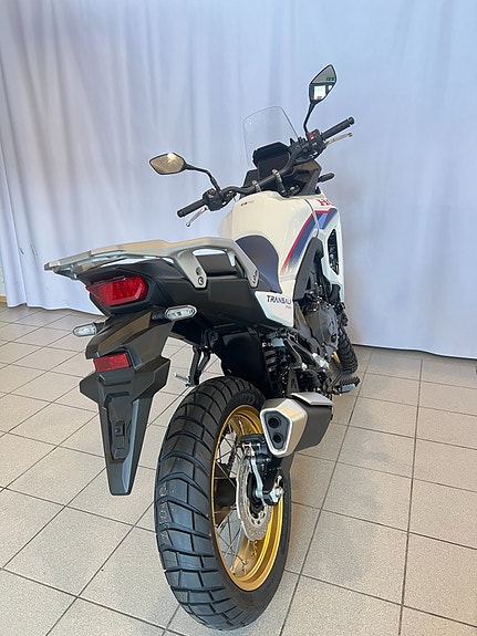 Honda Transalp XL750 #Finns nu i hallen# 9 of 10